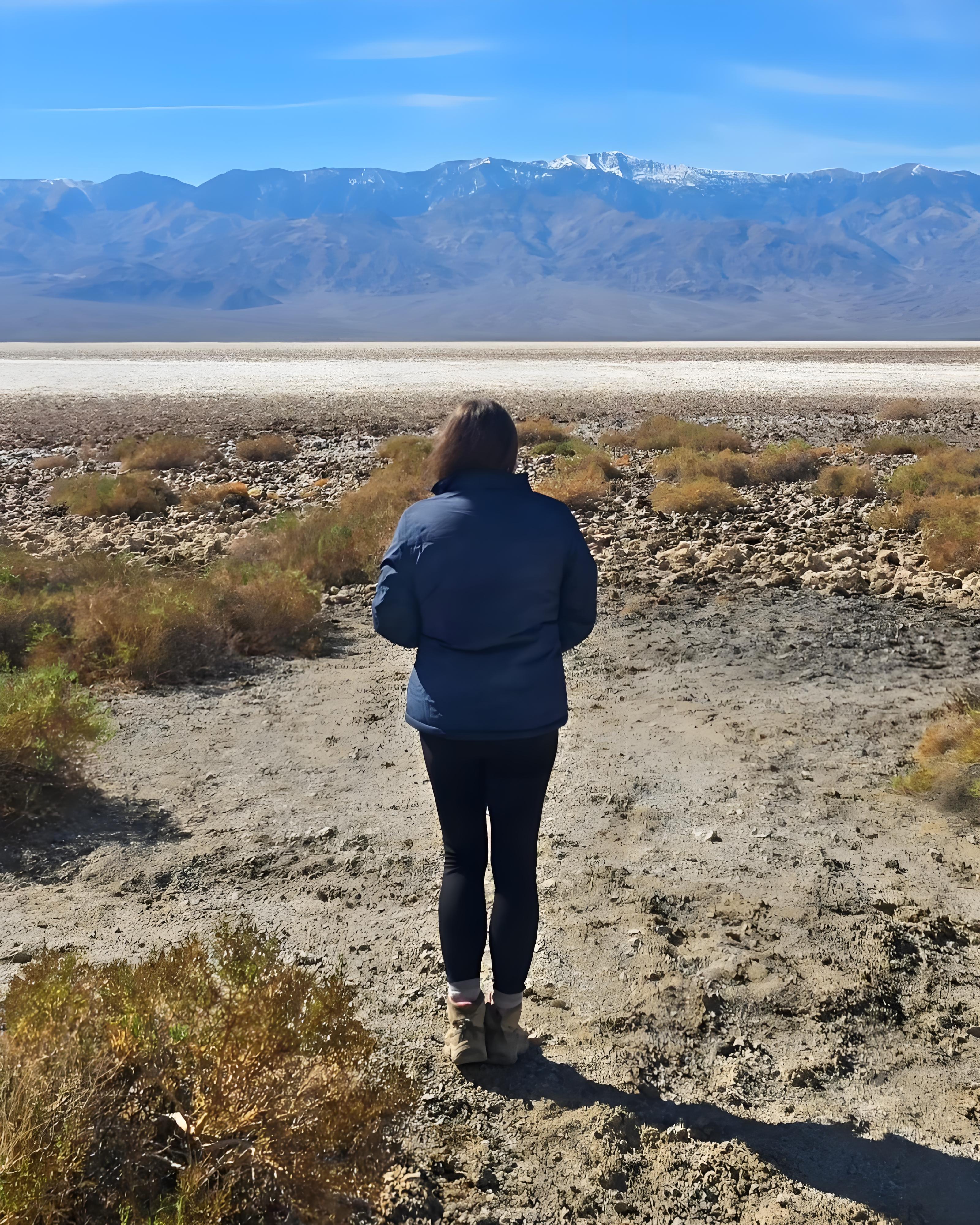 Women's Sports Heated Jacket Machine-Washable for Easy Maintenance