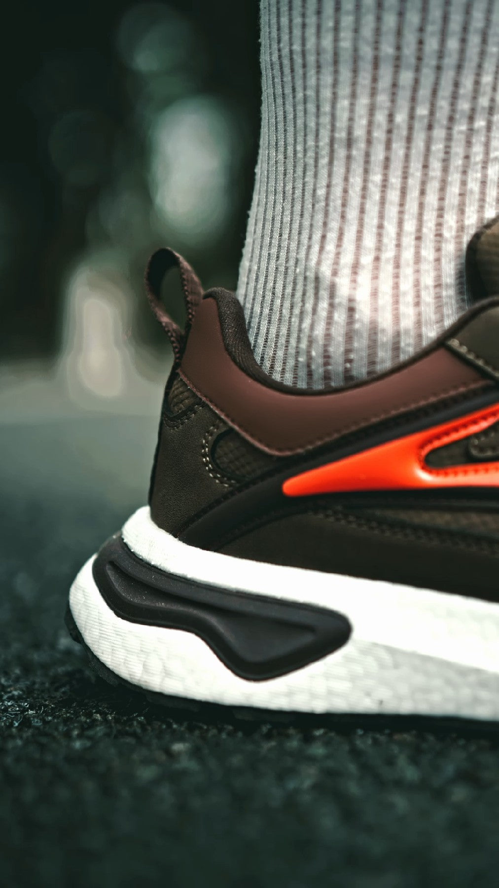 Unisex USB-Rechargeable Outdoor Heated Shoes - Powers Up for All-Day Hiking