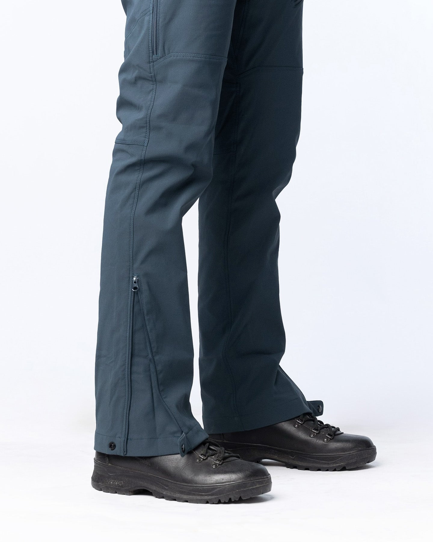 Machine-Washable Men's Heated Pants – Simple Care After Hiking & Outdoor Use