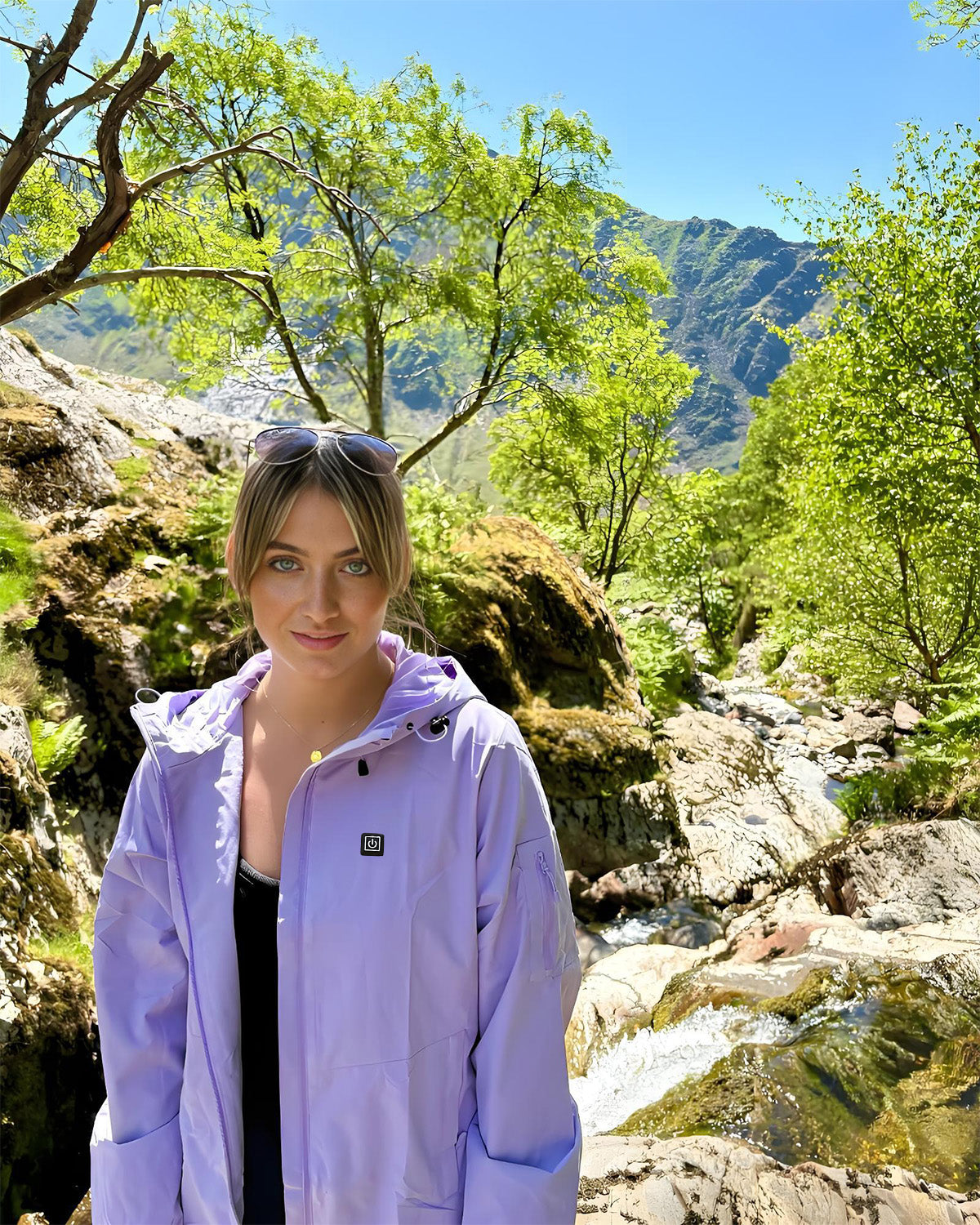 Women's Outdoor Heated Jacket Long Battery Life for All-Day Hiking