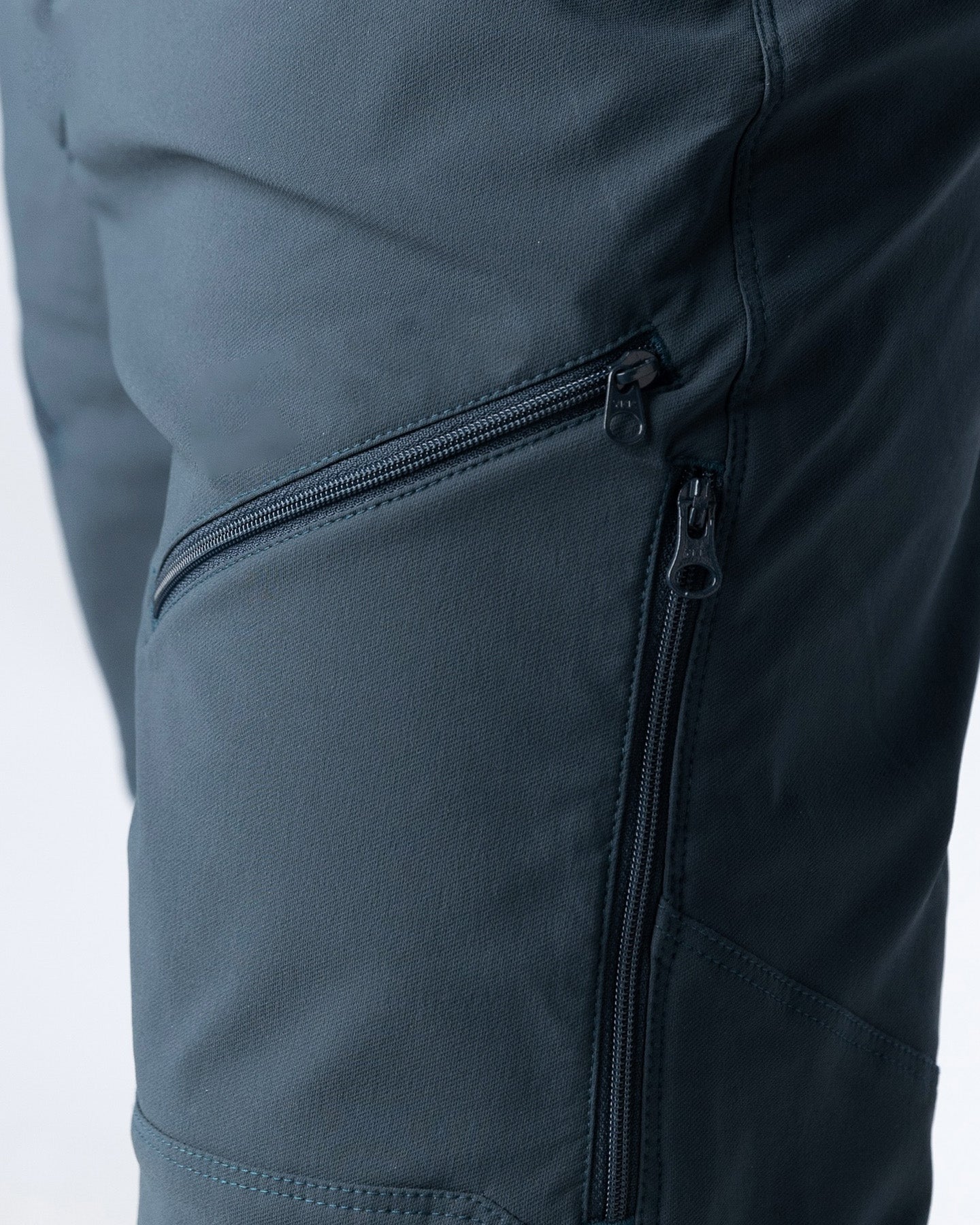 Machine-Washable Men's Heated Pants – Simple Care After Hiking & Outdoor Use