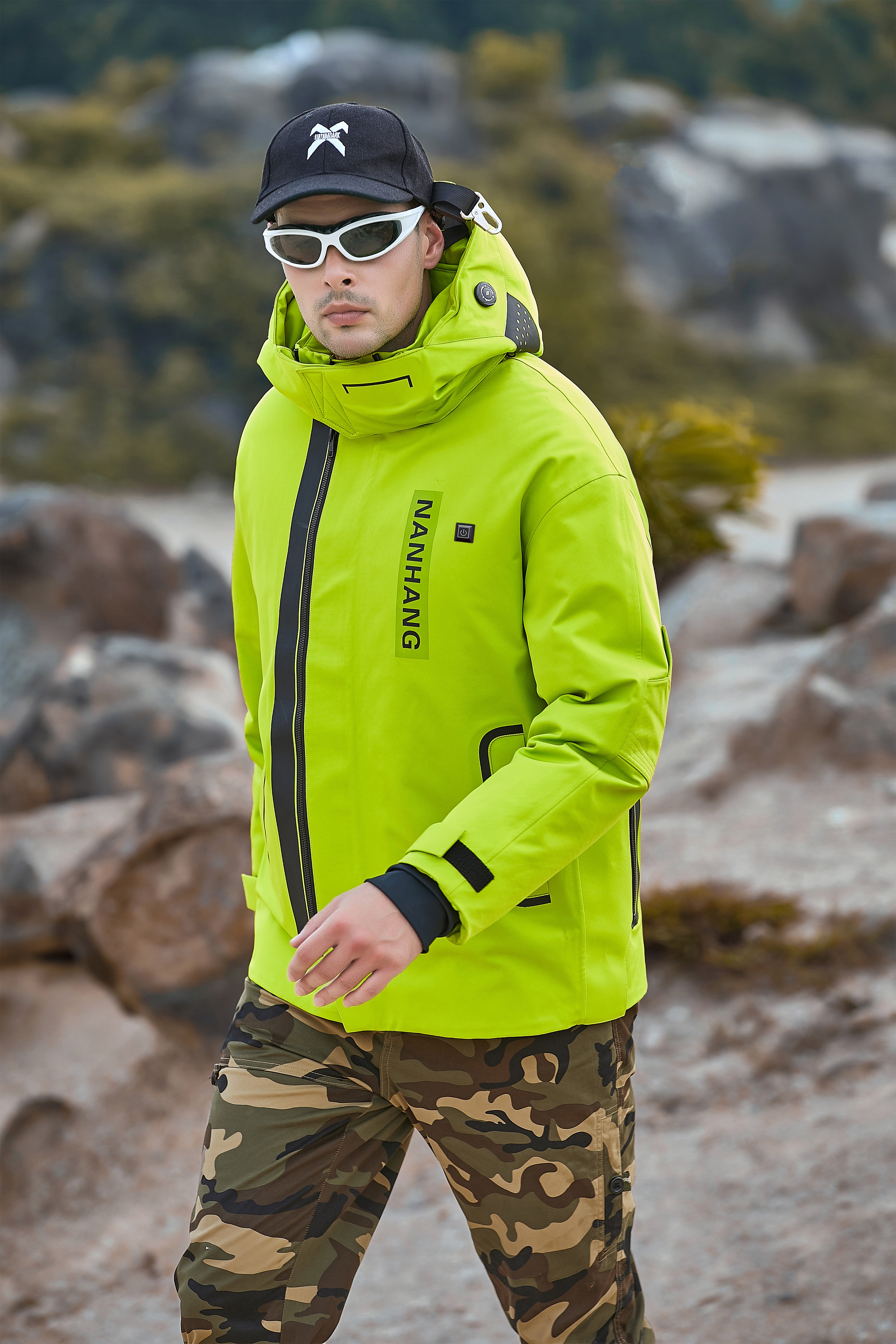 Men's Hiking Essential Breathable Windproof Windbreaker Heated Jacket