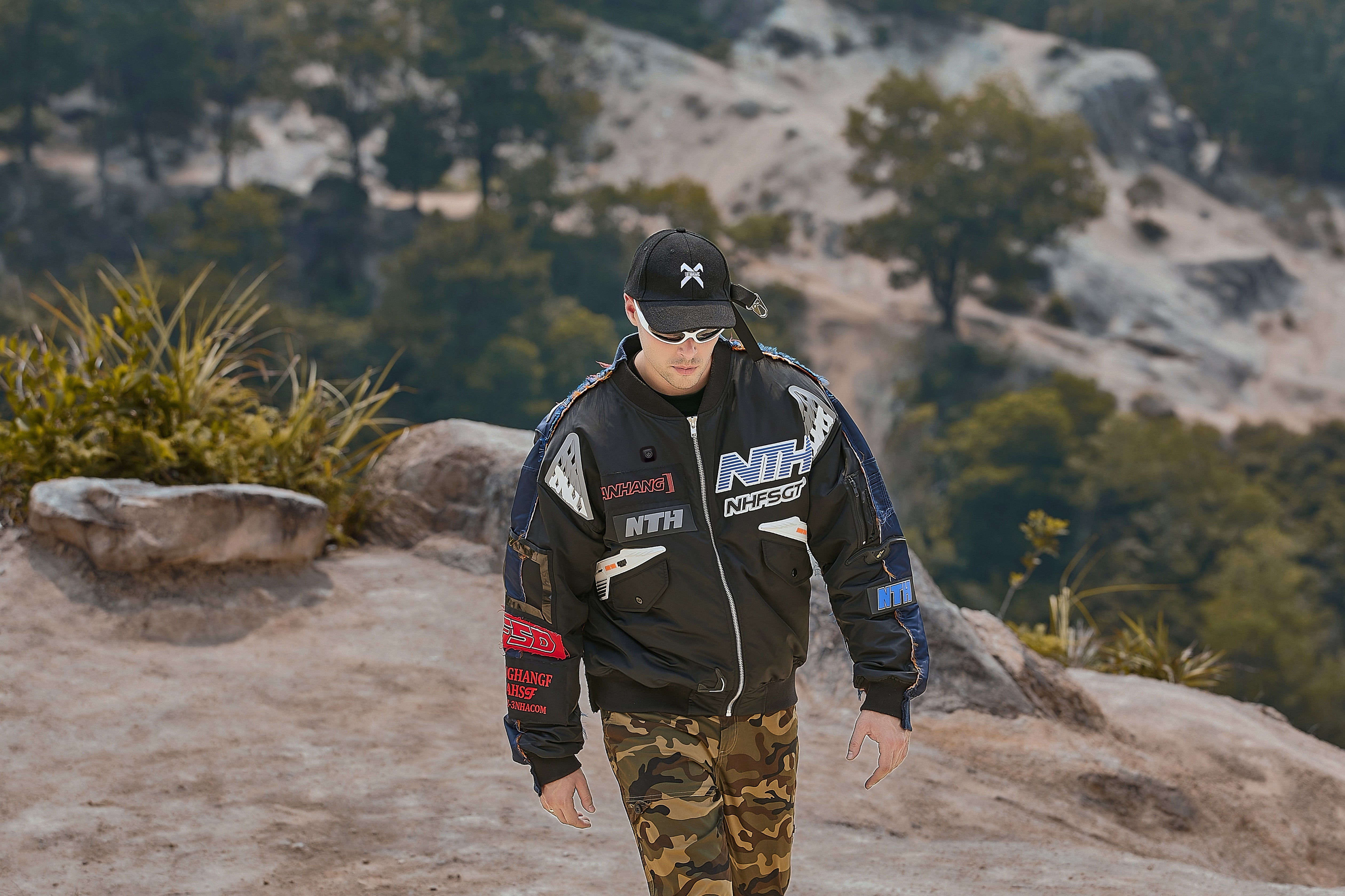 Men's Fashionable Windproof Bomber Heated Jacket In Travel Season