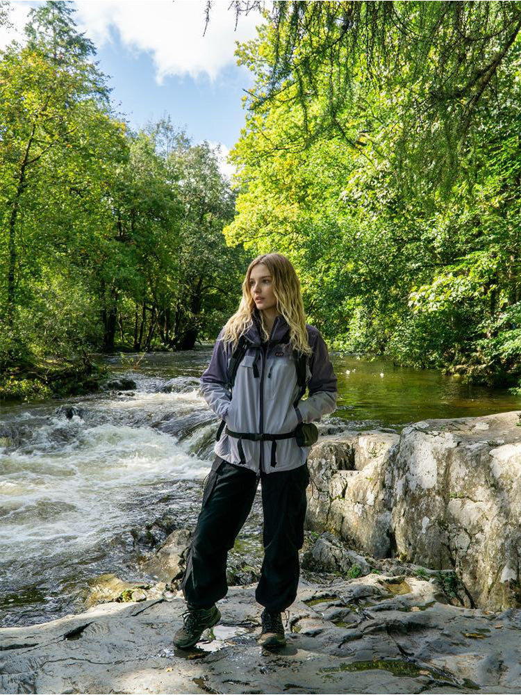 Women's Winter Heated Jacket Long Battery Life for All-Day Skiing