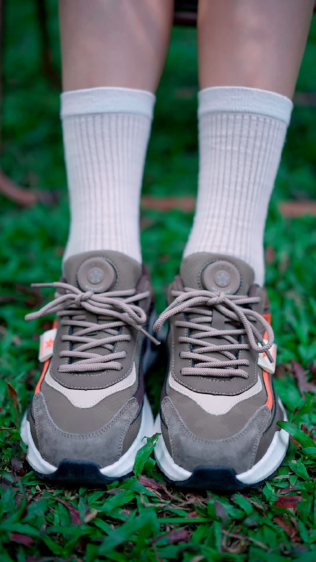 Unisex USB-Rechargeable Outdoor Heated Shoes - Powers Up for All-Day Hiking