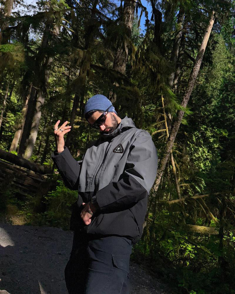 Men's Softshell Heated Jacket Low-Profile Heating for Comfort