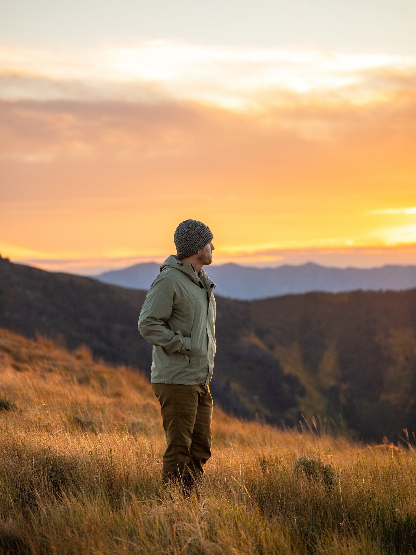 Men's Softshell Heated Jacket Durable Zippers for Outdoor Use