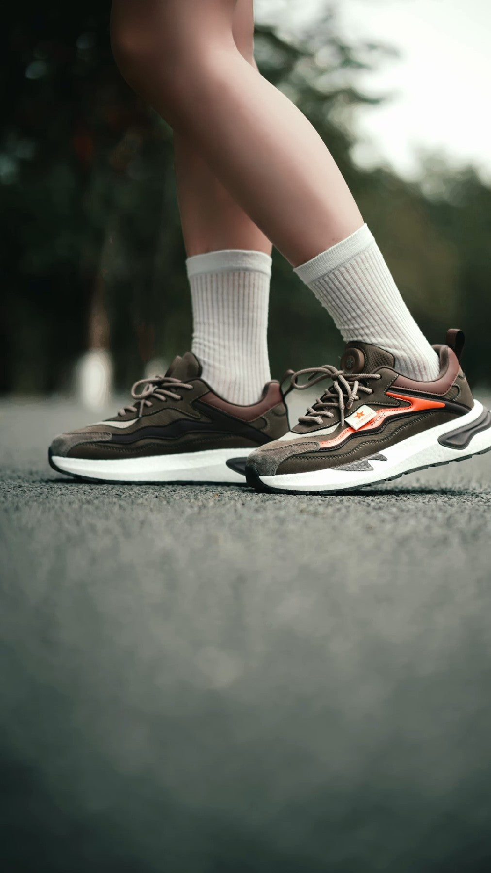 Unisex USB-Rechargeable Outdoor Heated Shoes - Powers Up for All-Day Hiking