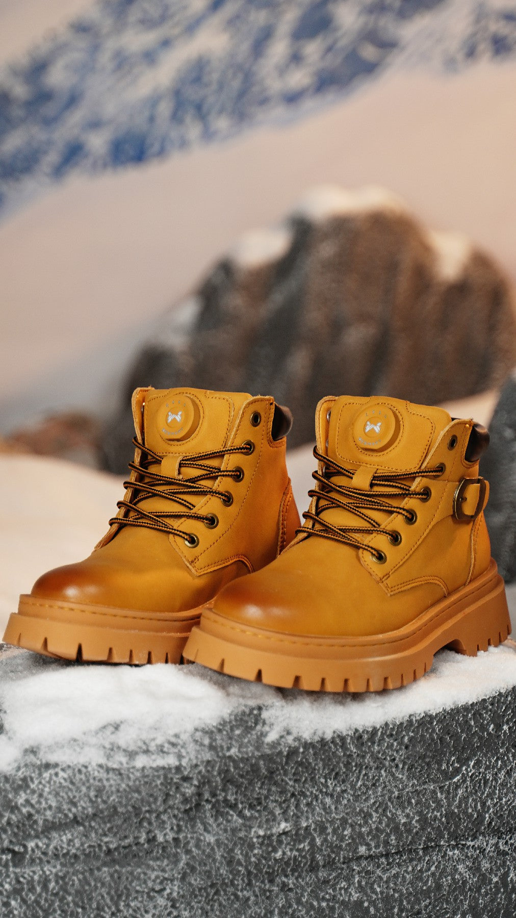 Unisex Water-Resistant Hiking Heated  Boots - Ideal for Hiking in Snowy Mountain Areas