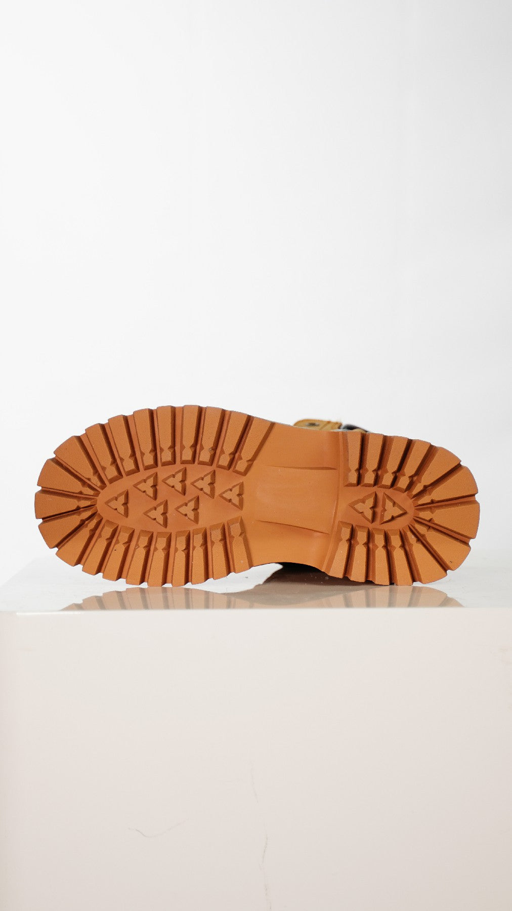 Unisex Water-Resistant Hiking Heated  Boots - Ideal for Hiking in Snowy Mountain Areas