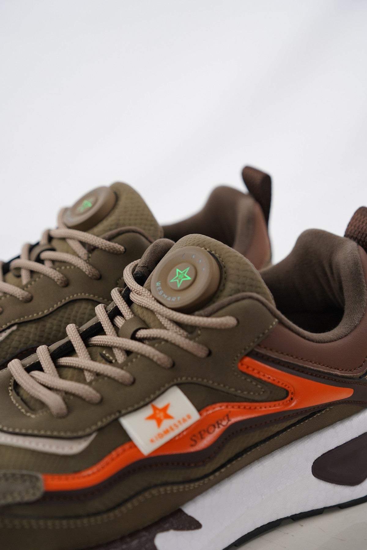 Unisex USB-Rechargeable Outdoor Heated Shoes - Powers Up for All-Day Hiking