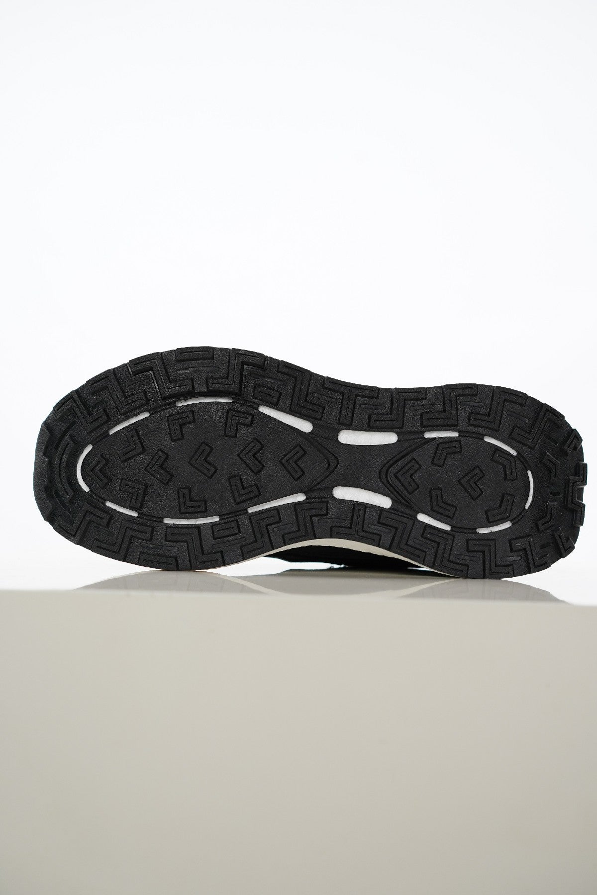 Unisex Cozy Casual Heated Shoes- Warm for Casual Hiking & Outdoor Leisure Time