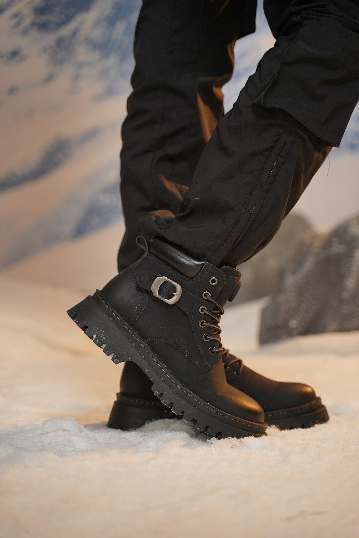 Unisex Quick-Heating Sports Heated Boots - Warms Up Fast for Cold Morning Hiking